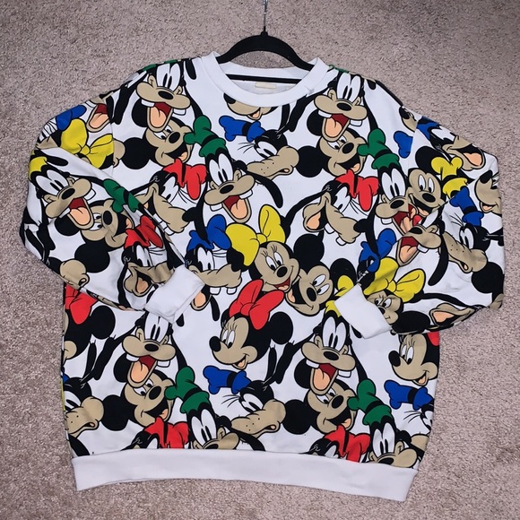 Levi's x Disney Minnie Mouse and Friends Over‎ Sweatshirt In Multi - Picture 1 of 11